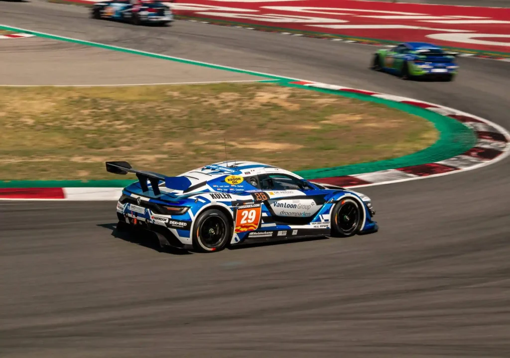 DTM Fahrzeuge im Rennen